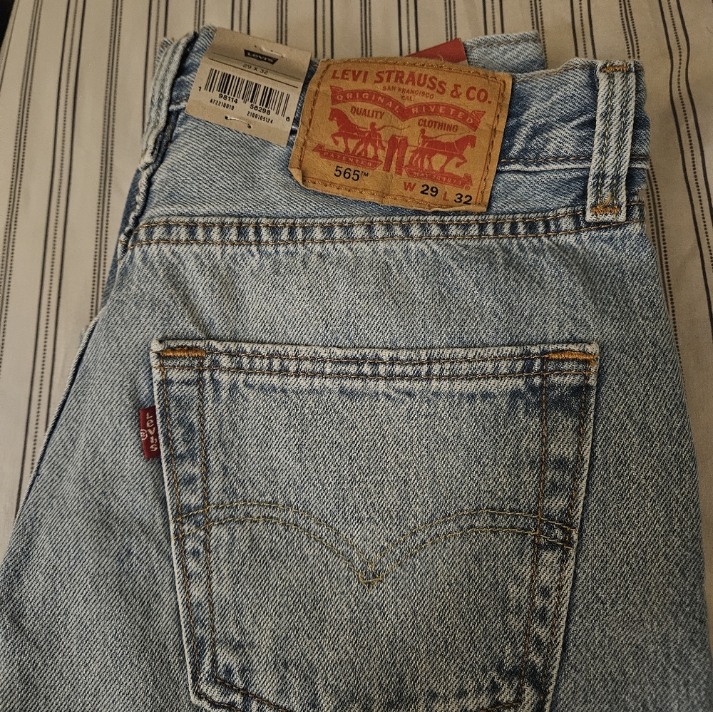 Levi's Light Blue 29×32 565 Relaxed Loose Straight Jeans BRAND NEW WITH TAG